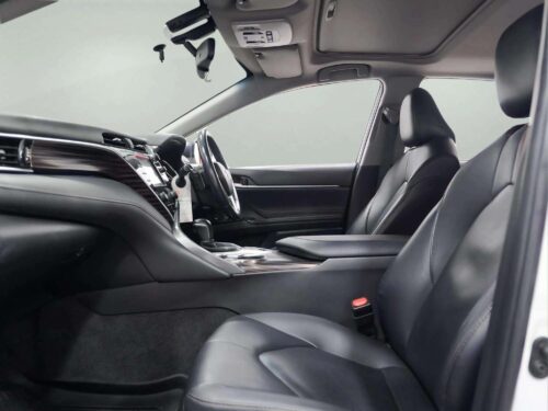 2021-toyota-camry-2-5-g-1c0152-slide-thumbnail-7