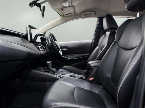 2020-toyota-corolla-altis-1-8-hybrid-entry-1p3041-slide-thumbnail-7