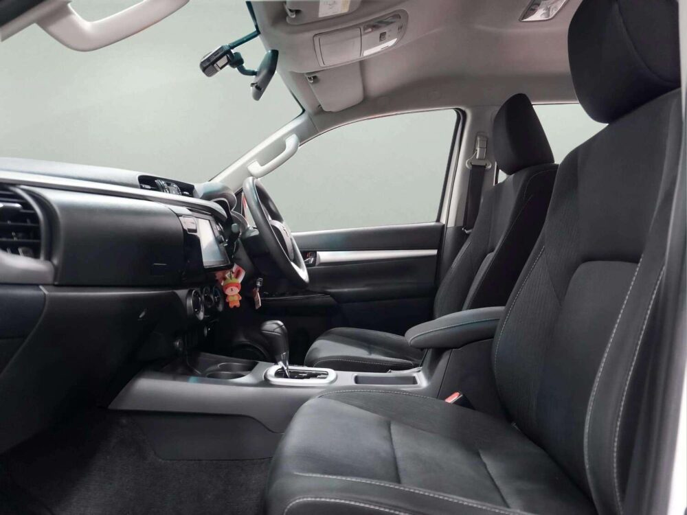 2021 TOYOTA HILUX REVO 2.4 PRERUNNER ENTRY DOUBLE CAB  [1P3017] - 8