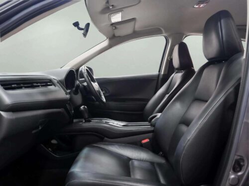 2020-honda-hr-v-1-8-e-1s1450-slide-thumbnail-7
