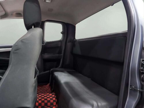 2019-isuzu-d-max-1-9-hi-lander-l-space-cab-1a0119-slide-thumbnail-7