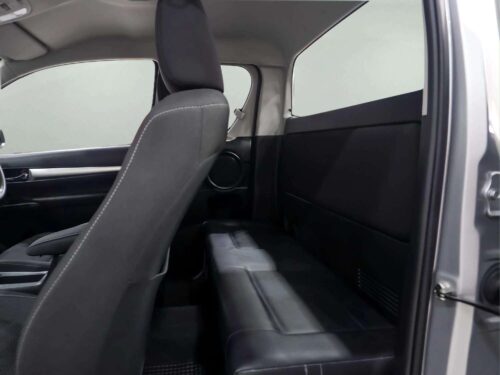 2021-toyota-hilux-revo-2-4-prerunner-entry-smart-cab-1c0141-slide-thumbnail-8