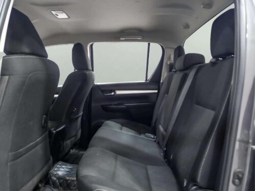 2022-toyota-hilux-revo-2-4-z-edition-mid-double-cab-1a0115-slide-thumbnail-8