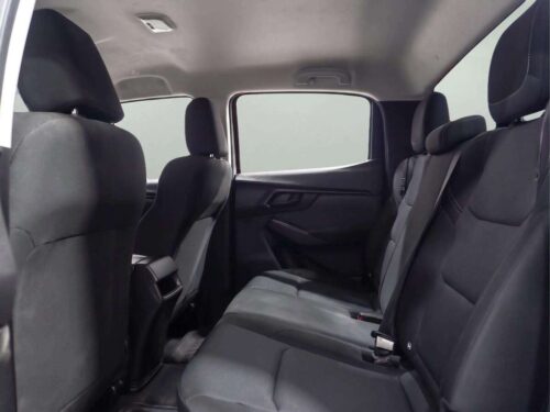 2020-isuzu-d-max-1-9-s-cab-4-1a0120v-slide-thumbnail-7