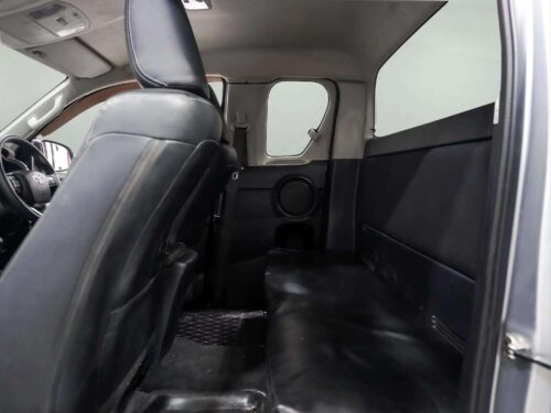 2022-toyota-hilux-revo-2-4-prerunner-mid-smart-cab-1c0150-slide-thumbnail-8