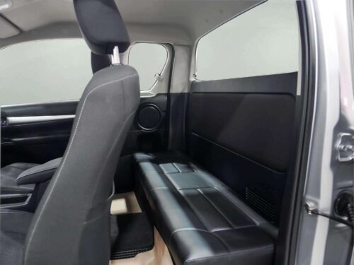 2021-toyota-hilux-revo-2-4-prerunner-entry-smart-cab-1c0143-slide-thumbnail-8