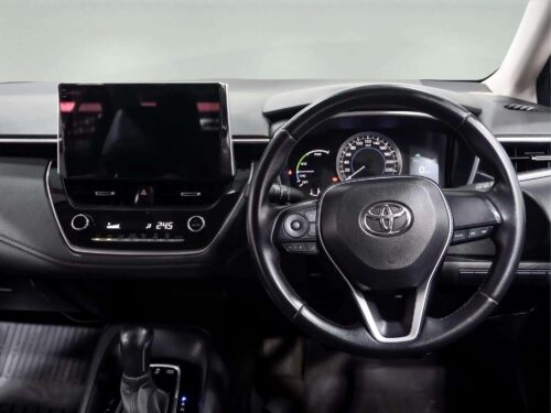 2020-toyota-corolla-altis-1-8-hybrid-entry-1p3041-slide-thumbnail-9