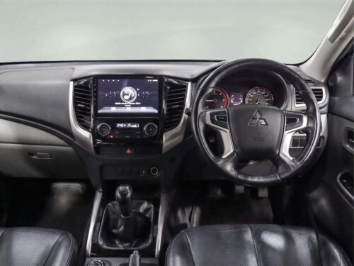 2017-mitsubishi-triton-2-4-gls-plus-double-cab-1c0155v-slide-thumbnail-9