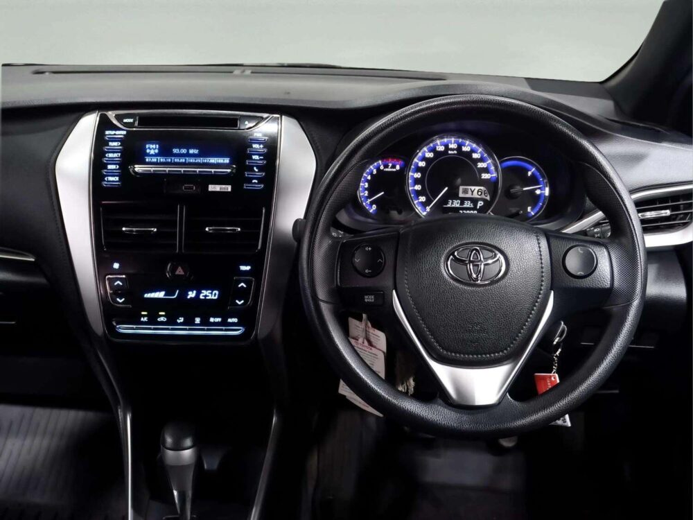 2018 TOYOTA YARIS 1.2 E  [1C0148] - 10