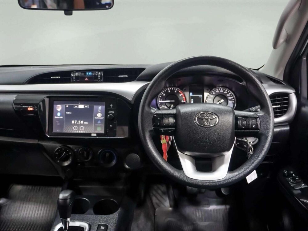 2021 TOYOTA HILUX REVO 2.4 PRERUNNER ENTRY SMART CAB  [1C0143] - 10