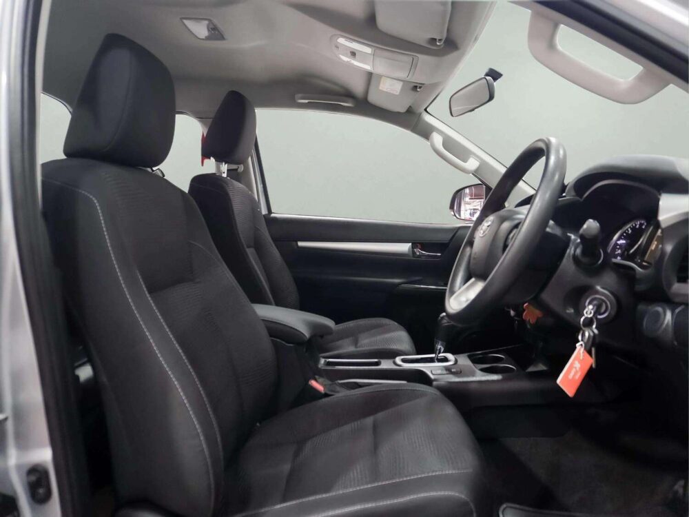 2021 TOYOTA HILUX REVO 2.4 PRERUNNER ENTRY SMART CAB  [1C0143] - 11