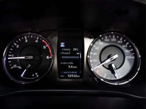 2021-toyota-hilux-revo-2-4-prerunner-entry-smart-cab-1c0141-slide-thumbnail-11