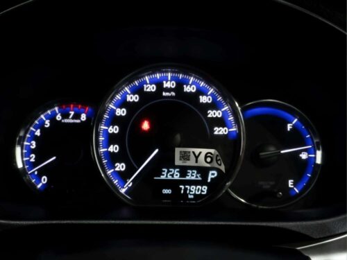 2018-toyota-yaris-1-2-e-1c0148-slide-thumbnail-11