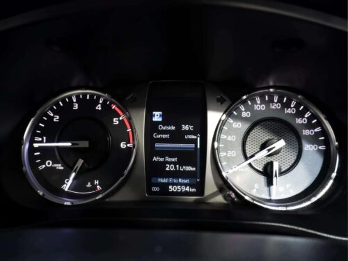 2021-toyota-hilux-revo-2-4-prerunner-entry-smart-cab-1c0143-slide-thumbnail-11