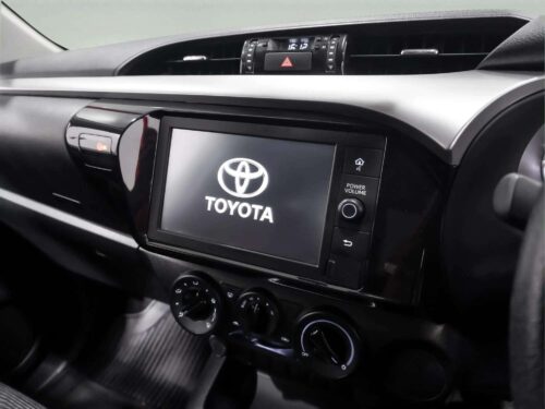 2022-toyota-hilux-revo-2-4-z-edition-mid-smart-cab-1p3026-slide-thumbnail-13