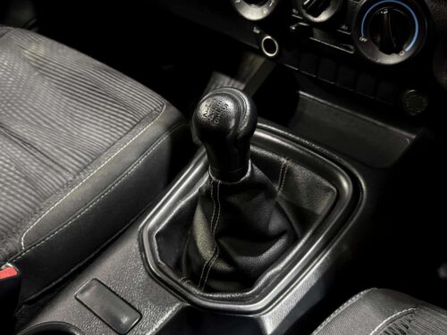 2022-toyota-hilux-revo-2-4-z-edition-entry-smart-cab-1p3019-slide-thumbnail-15
