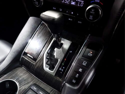 2021-lexus-lm300h-2-5-executive-4wd-1p3048v-slide-thumbnail-15