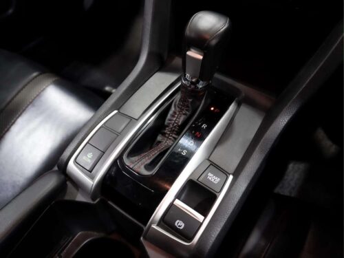 2020-honda-civic-1-5-turbo-rs-2s0106-slide-thumbnail-15
