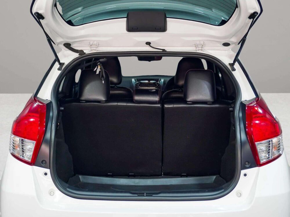 2016 TOYOTA YARIS 1.2 E  [9T0023] - 8