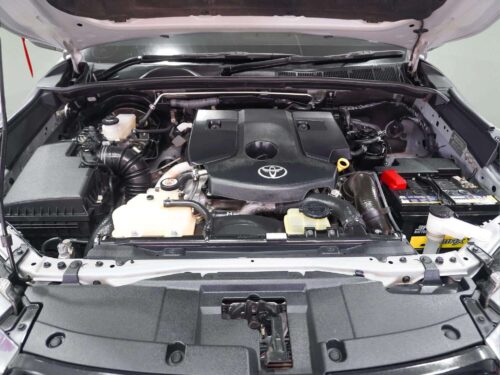 2022-toyota-hilux-revo-2-4-prerunner-mid-smart-cab-1c0150-slide-thumbnail-17