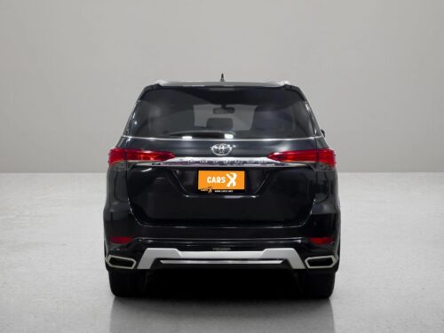 2020-toyota-fortuner-2-4-v-1p3056-slide-thumbnail-4