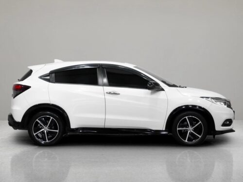 2018-honda-hr-v-1-8-rs-1a0126v-slide-thumbnail-6