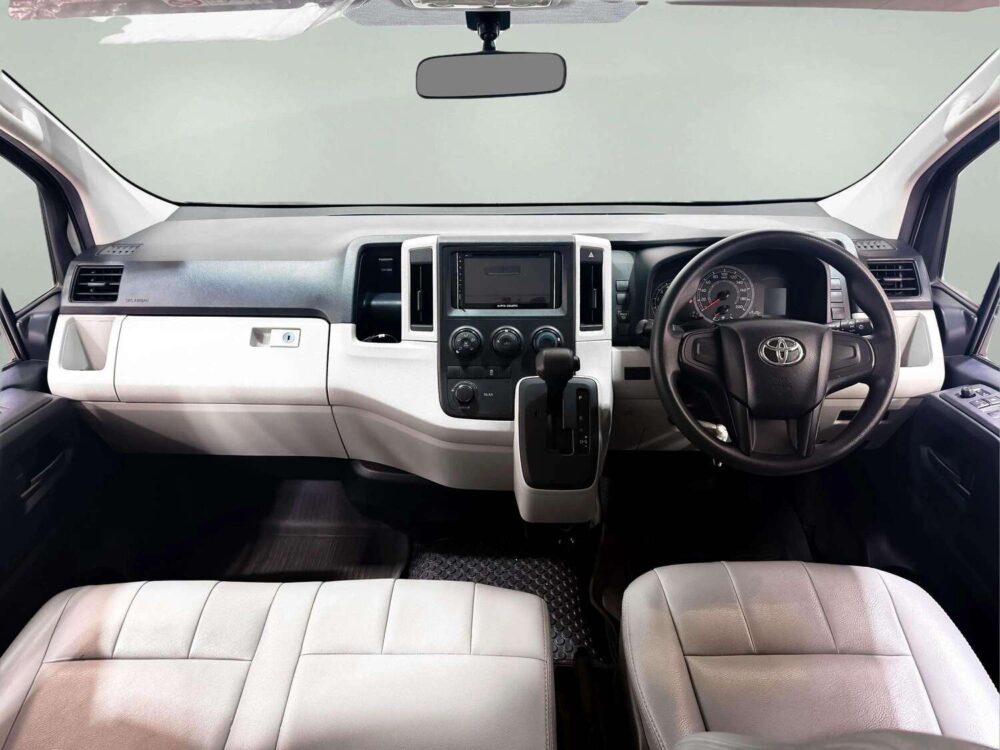 2020 TOYOTA COMMUTER 2.8  [9S0569] - 5