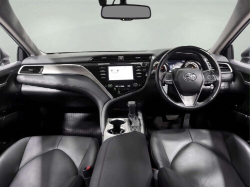 2021-toyota-camry-2-5-hybrid-1t0094-slide-thumbnail-6
