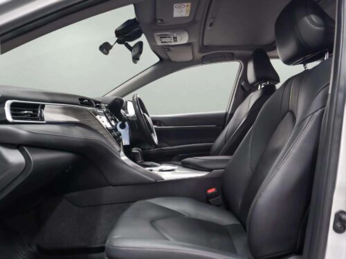 2021-toyota-camry-2-5-hybrid-1t0094-slide-thumbnail-7