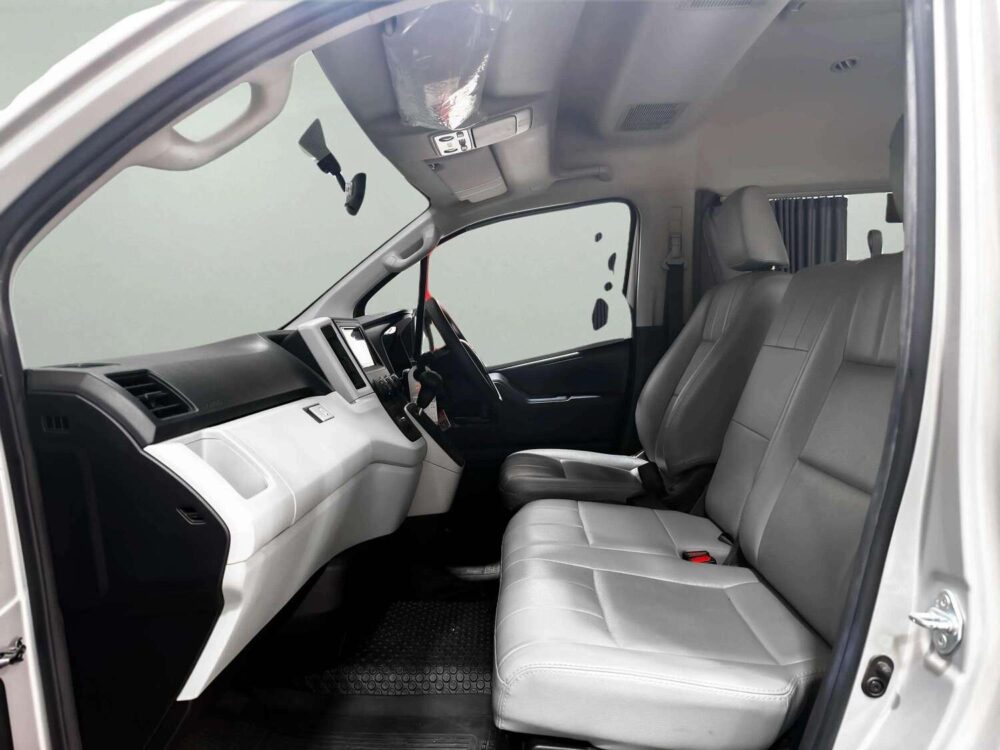 2020 TOYOTA COMMUTER 2.8  [9S0569] - 6