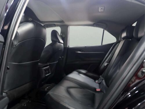 2023-toyota-camry-2-5-hev-premium-luxury-1p3061-slide-thumbnail-8