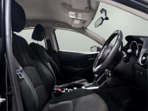 2018-mazda-2-1-3-high-connect-1a0125v-slide-thumbnail-10