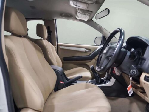 2016-isuzu-d-max-1-9-z-space-cab-1n0162-slide-thumbnail-9