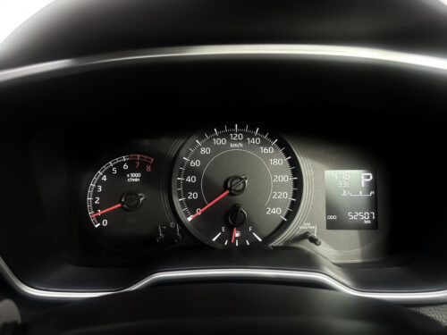 2021-toyota-corolla-altis-1-6-g-1t0099-slide-thumbnail-10