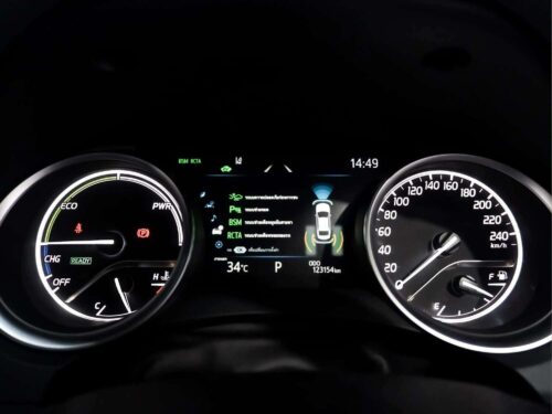 2023-toyota-camry-2-5-hev-premium-luxury-1p3061-slide-thumbnail-11