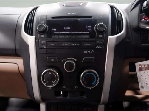 2016-isuzu-d-max-1-9-z-space-cab-1n0162-slide-thumbnail-11