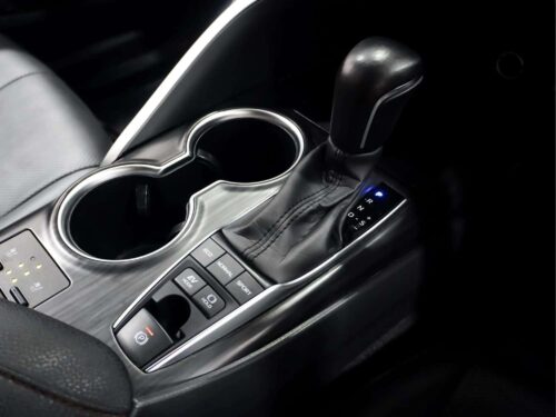 2023-toyota-camry-2-5-hev-premium-luxury-1p3061-slide-thumbnail-15