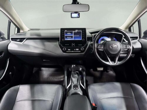 2022-toyota-corolla-altis-1-8-hybrid-premium-1a0128-slide-thumbnail-6