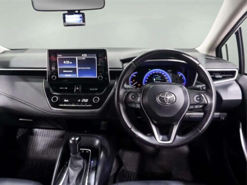 2022-toyota-corolla-altis-1-8-hybrid-premium-1a0128-slide-thumbnail-9