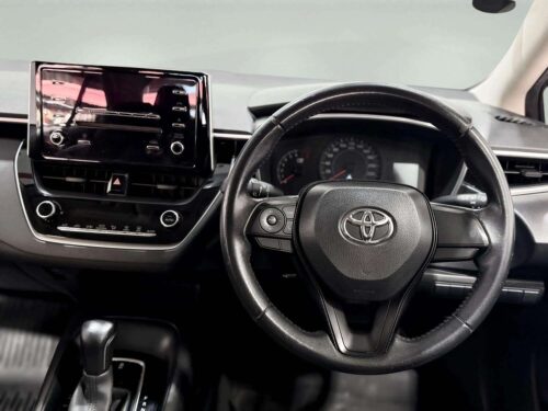 2020-toyota-corolla-altis-1-6-g-1a0133-slide-thumbnail-9