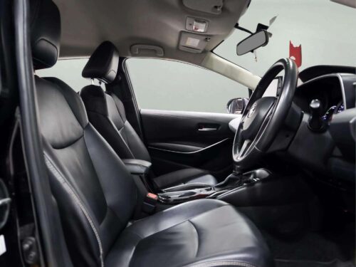 2020-toyota-corolla-altis-1-8-hybrid-entry-9t0028-slide-thumbnail-9
