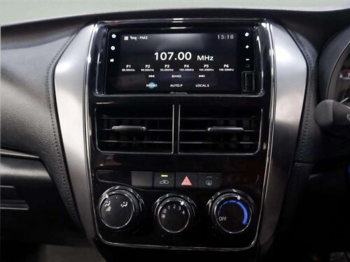 2025-toyota-yaris-1-2-sport-1p3065-slide-thumbnail-12