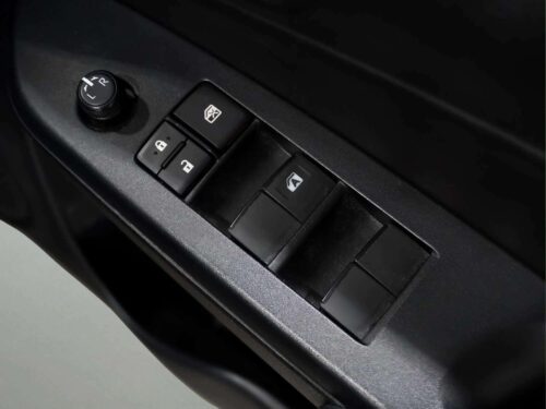 2025-toyota-yaris-1-2-sport-1p3065-slide-thumbnail-14